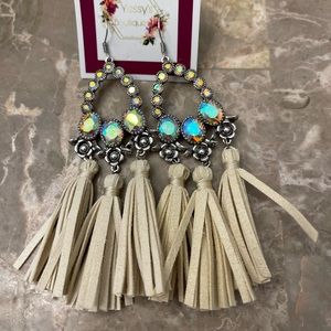 Brand New! Tassle Earrings - Featherweight!